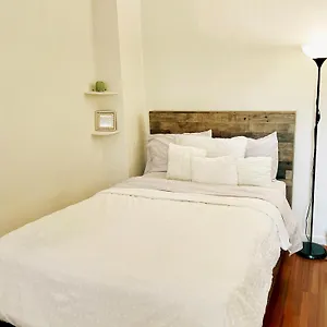  Homestay Brooklyn Zen