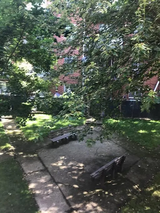 Brooklyn Luxury Spring Retreat With Private Outdoor Space New York